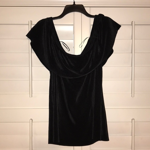 a.n.a Tops - Off shoulder top